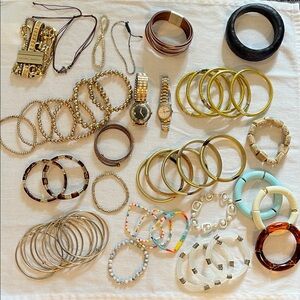 Lot of women’s bracelets